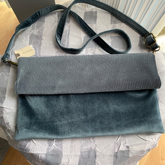 Purse Anthropology brand new tags still on - Picture 2 of 2